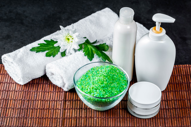 入浴剤とタオル