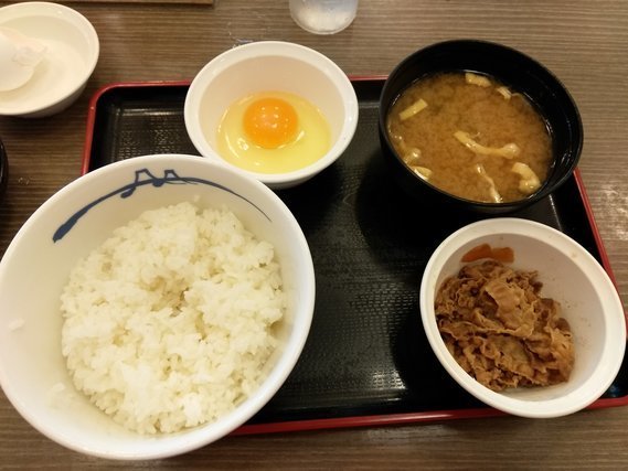 選べる小鉢の玉子かけごはん