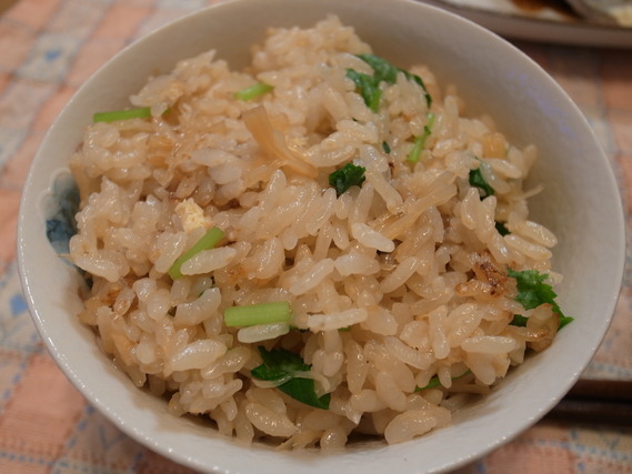 炊きたての炊き込みご飯