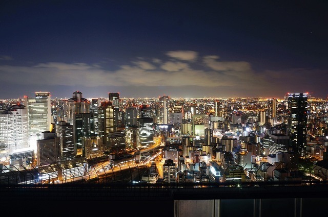 夜の街並み