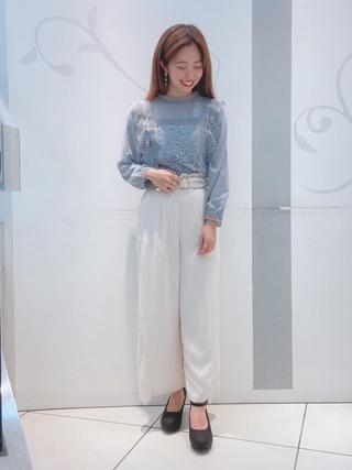 シースルーレースブラウスコーデ