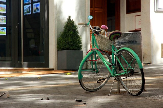 緑色の自転車