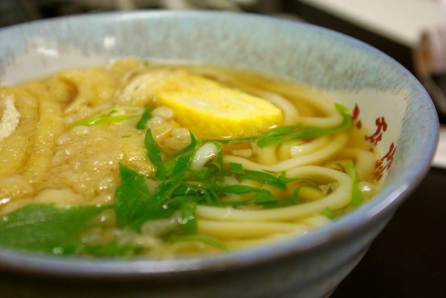 ストレートタイプのつゆで作ったうどん