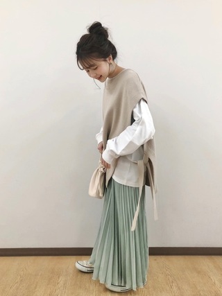 サイドスリットベスト