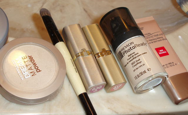 ベースメイクグッズ