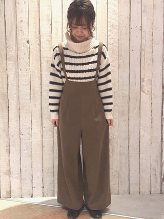 起毛サロペットコーデ