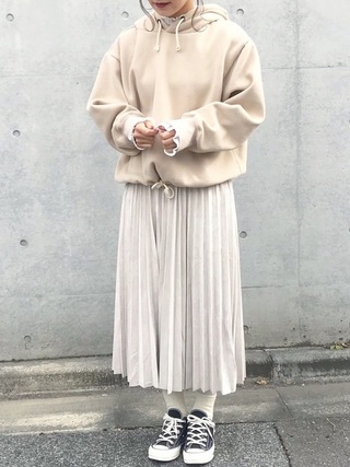 プリーツスカート