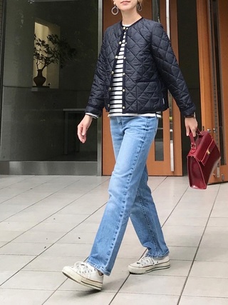 ストレートジーンズ