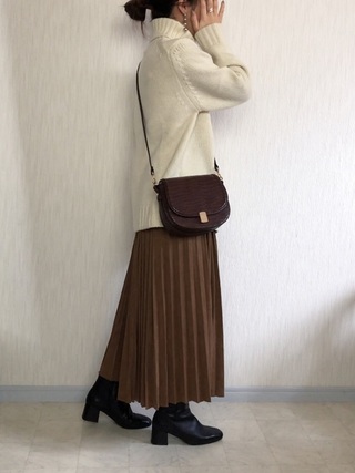 プリーツスカート