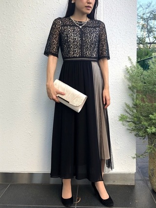 黒のワンピース