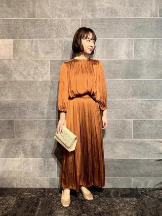 サテンプリーツセットアップ