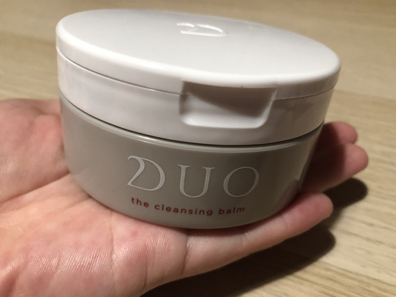 手の上のDUO