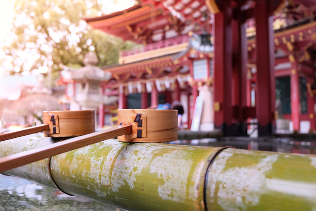 手水と神社